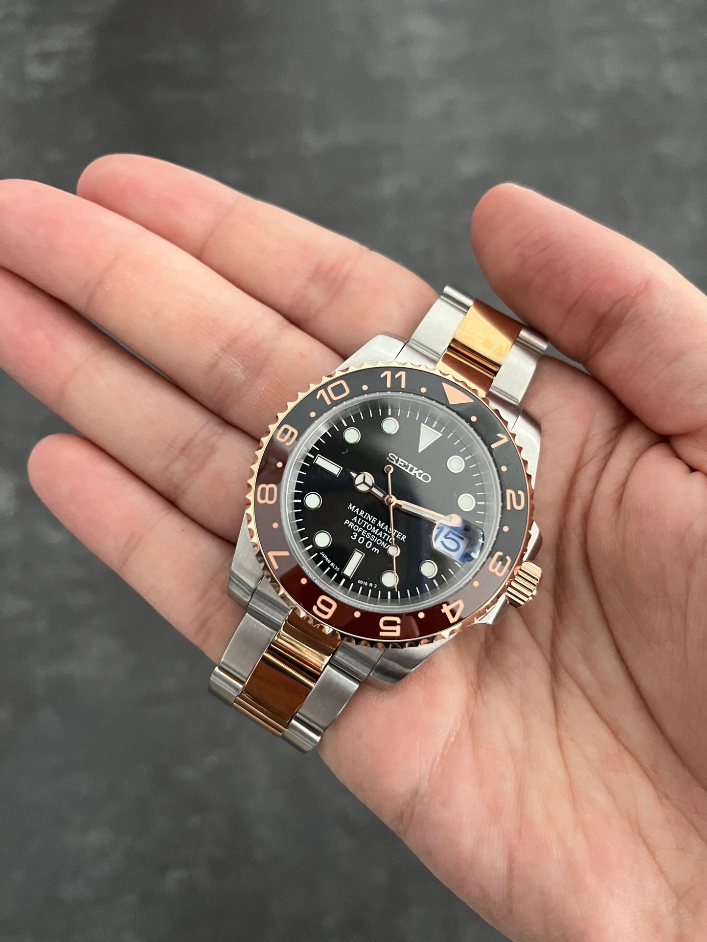 GMT MOD ROOTBEER OYSTER